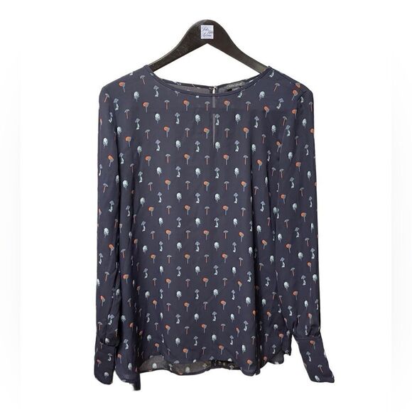 🌟Ann Taylor Navy Long Sleeve Top - Picture 1 of 2